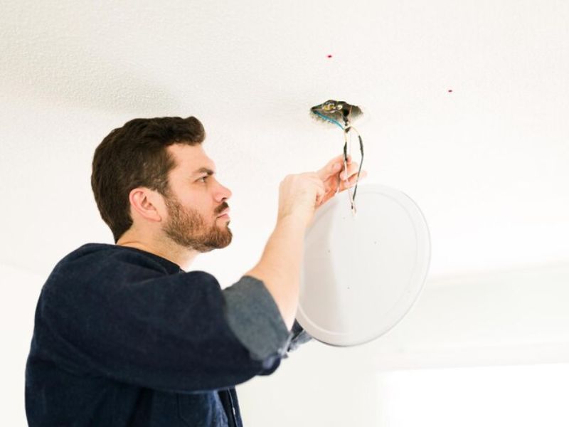 Reasons to Get Smoke Alarm Installation For Commercial Houses
